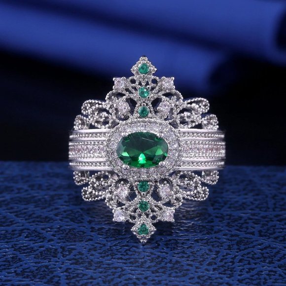 NEW 925 Silver Emerald Diamond Crown Luxury Ring - Picture 4 of 8